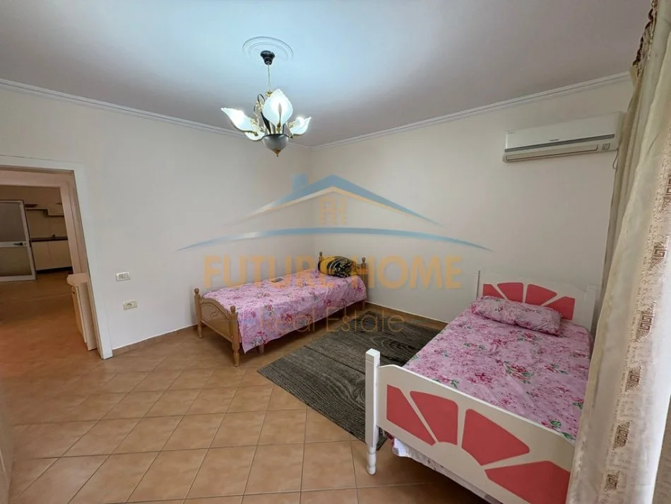 Tirane, jepet me qera apartament 3+1 Kati 3, 130 m² 600 € (Stadiumi Dinamo)