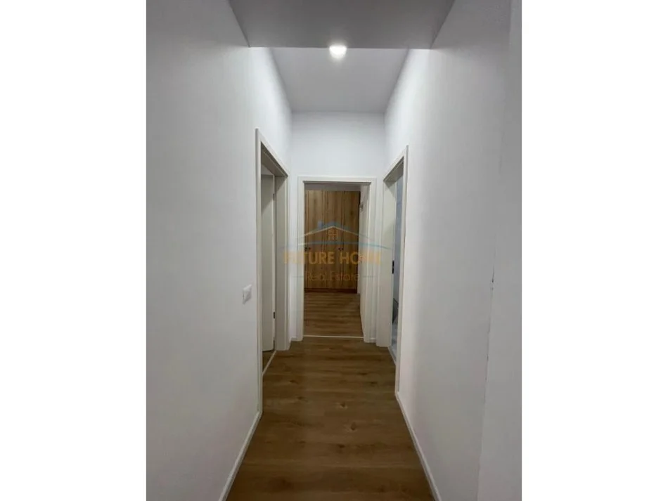 Tirane, jap me qera apartament 2+1 Kati 5, 85 m² 550 € (ALI DEMI)