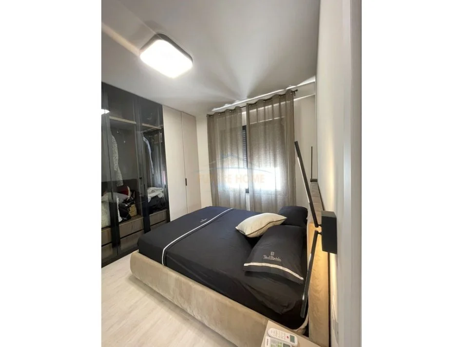 Tirane, jap me qera apartament 1+1 Kati 5, 87 m² 800 € (KODRA E DIELLIT 1)