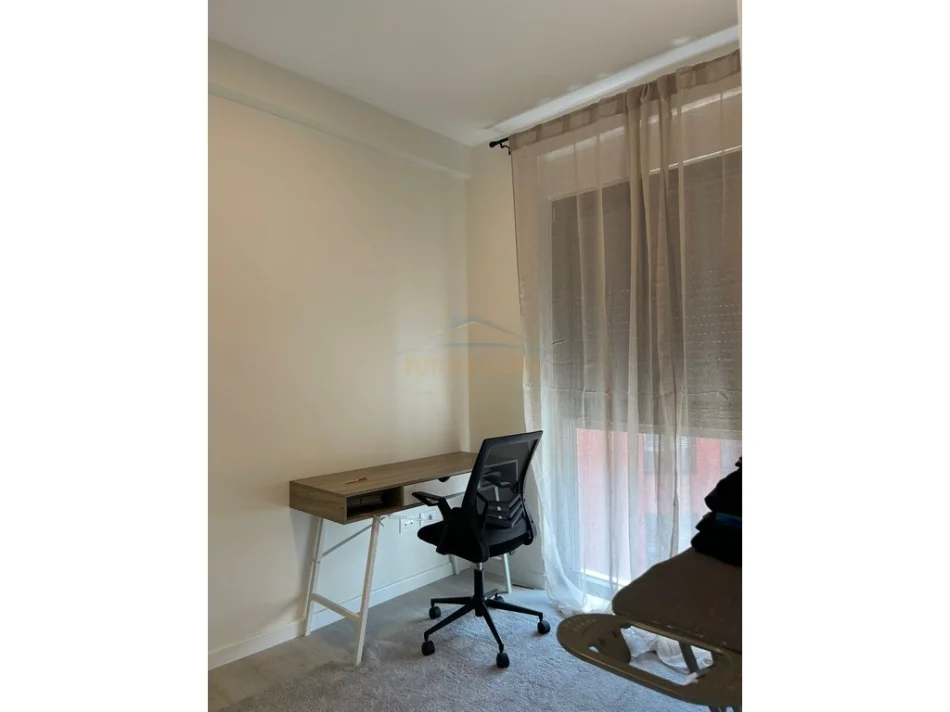 Tirane, jepet me qera apartament 2+1+Ballkon Kati 5, 87 m² 800 € (Kodra e Diellit, Tiranë)