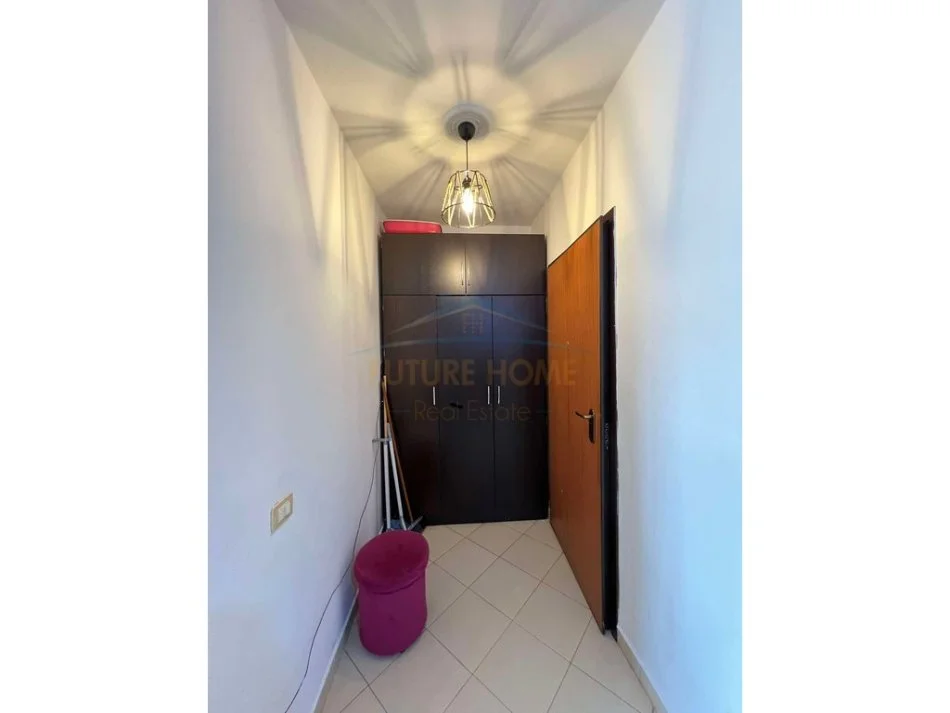 Tirane, jepet me qera 1+1 Kati 5, 57 m² 250 € (Astir)