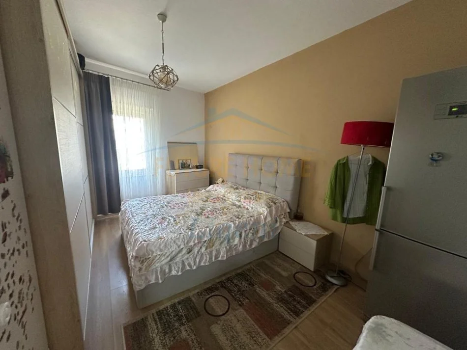 Tirane, jepet me qera apartament 2+1 Kati 2, 86 m² 900 € (Liqeni i Thate)