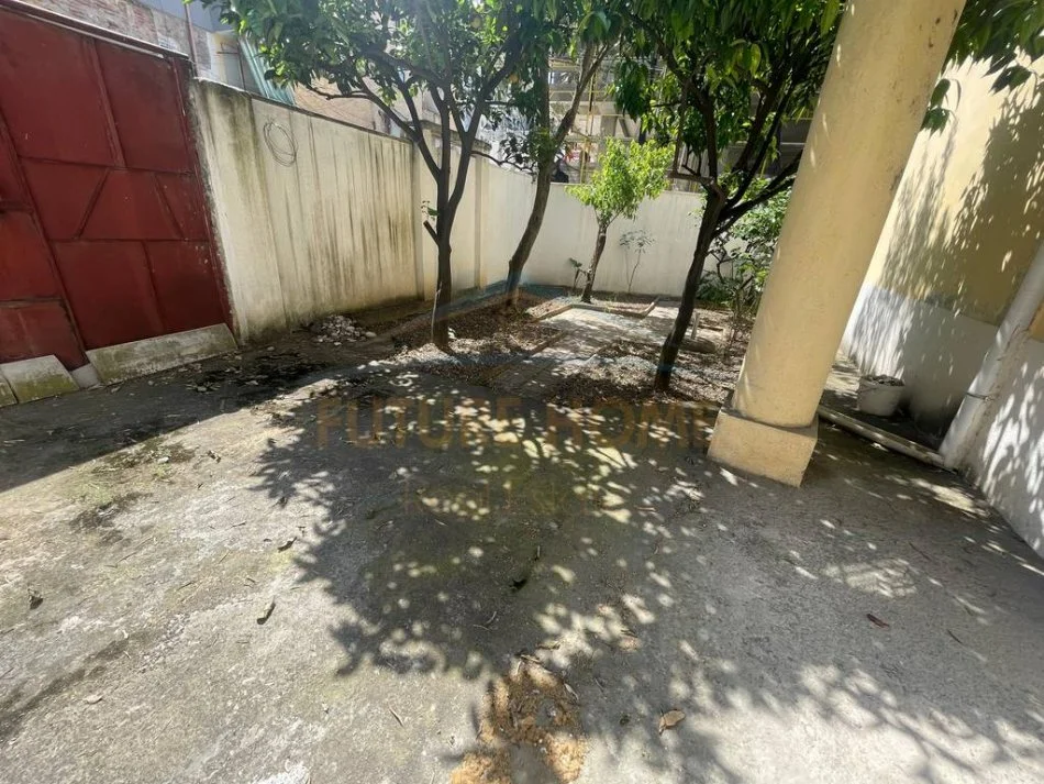 Tirane, jepet me qera apartament 3+1 Kati 0, 108 m² 800 € (Myslym shyri)