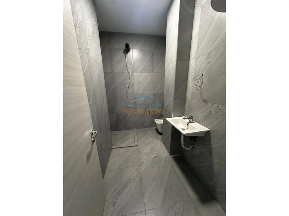 Tirane, jap me qera apartament 3+1 Kati 1, 110 m² 700 € (DON BOSKO)