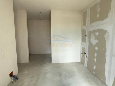 Tirane, shitet apartament 2+1 Kati 2, 117 m² 268.600 € (BULEVARDI I RI)
