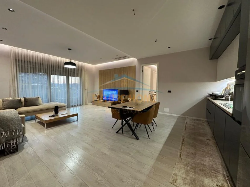 Tirane, jepet me qera apartament 3+1 Kati 2, 155 m² 18.000 € 