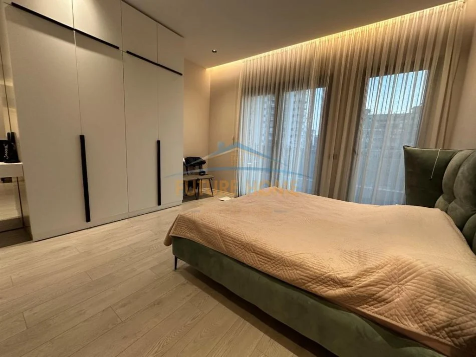 Tirane, jepet me qera apartament 3+1 Kati 2, 155 m² 1.800 € (Rruga e Kavajes)