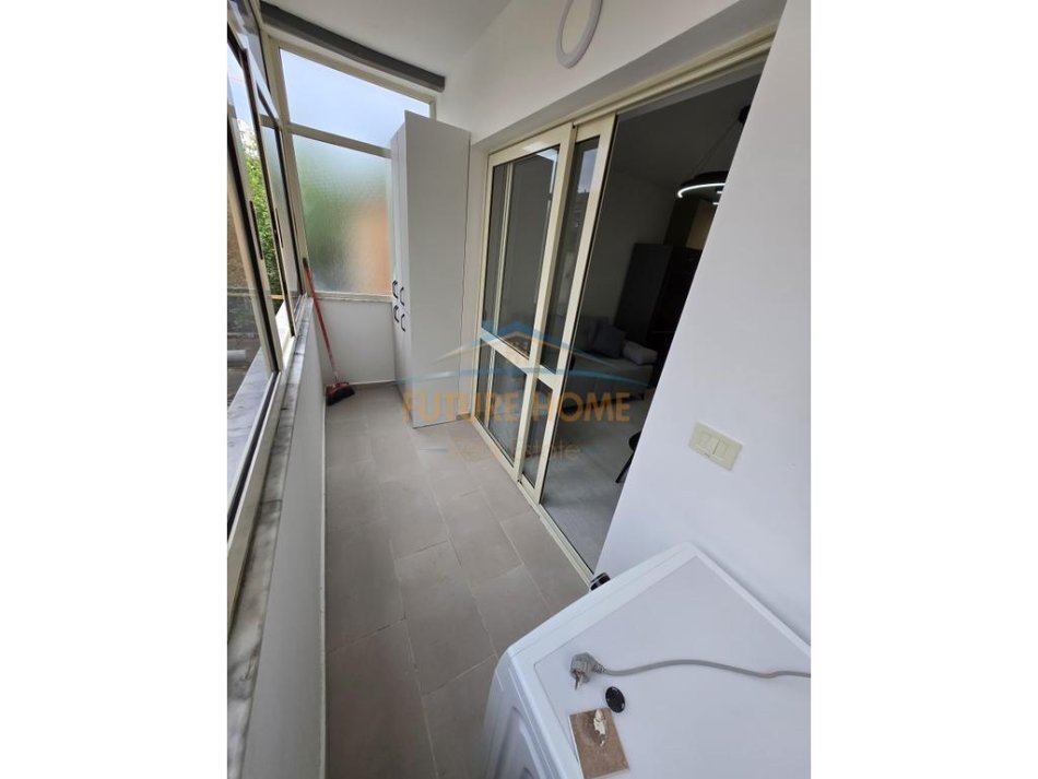 Tirane, jepet me qera apartament 1+1 Kati 5, 45 m² 600 € (MYSLYM SHYRI)