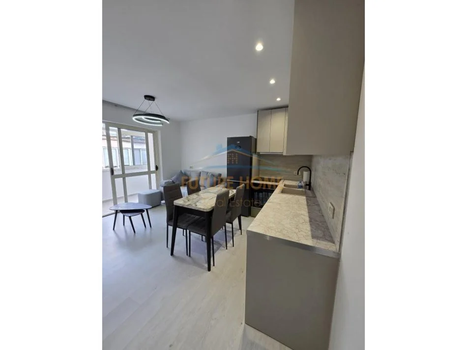 Tirane, jepet me qera apartament 1+1 Kati 5, 47 m² 600 € (MYSLYM SHYRI)