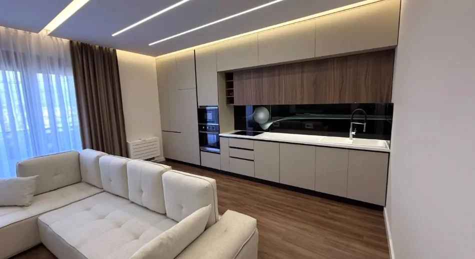 Tirane, jepet me qera apartament 2+1+Ballkon Kati 1, 124 m² 800 € (KODRA DIELLIT)