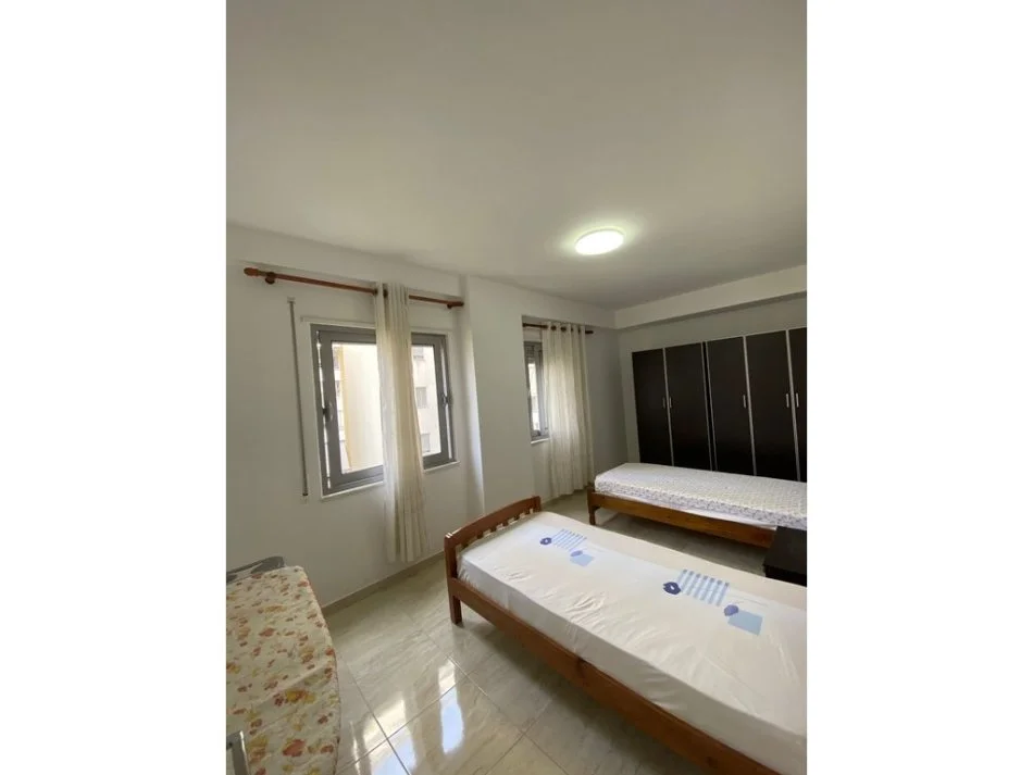 Tirane, jap me qera apartament 2+1 Kati 2, 81 m² 650 € (KOMUNA E PARISIT)