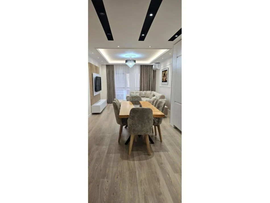 Tirane, jepet me qera apartament 2+1 Kati 2, 120 m² 1.200 € (Liqeni i Thate)