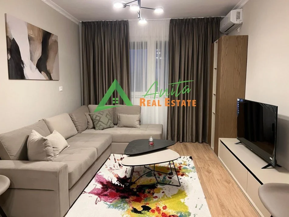 Tirane, jepet me qera apartament 2+1+Ballkon Kati 5, 75 m² 750 € (Shkolla e Baletit)