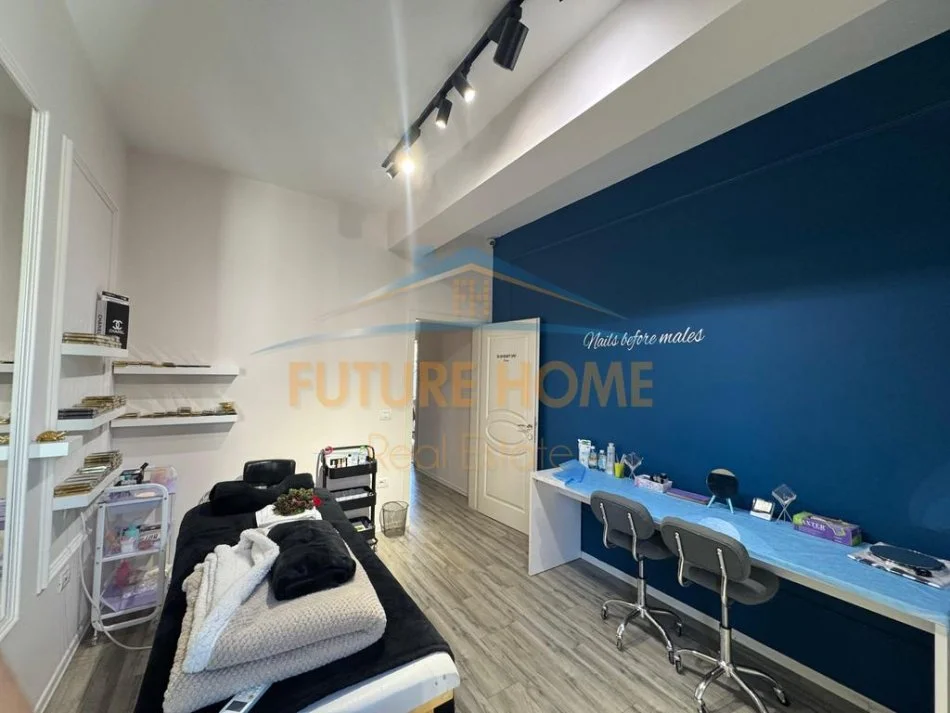 Tirane, shitet apartament 2+1+Ballkon Kati 3, 109 m² 275.000 € (Rruga e Kosovareve)