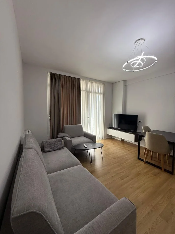 Tirane, jepet me qera apartament 2+1+Ballkon Kati 6, 100 m² 700 € (Irfan tomini)