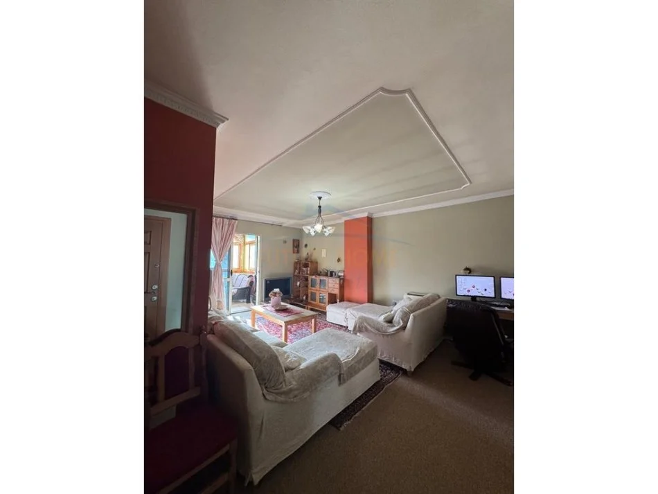 Tirane, shitet apartament 2+1+Ballkon Kati 5, 118 m² 160.000 € (Fresk)