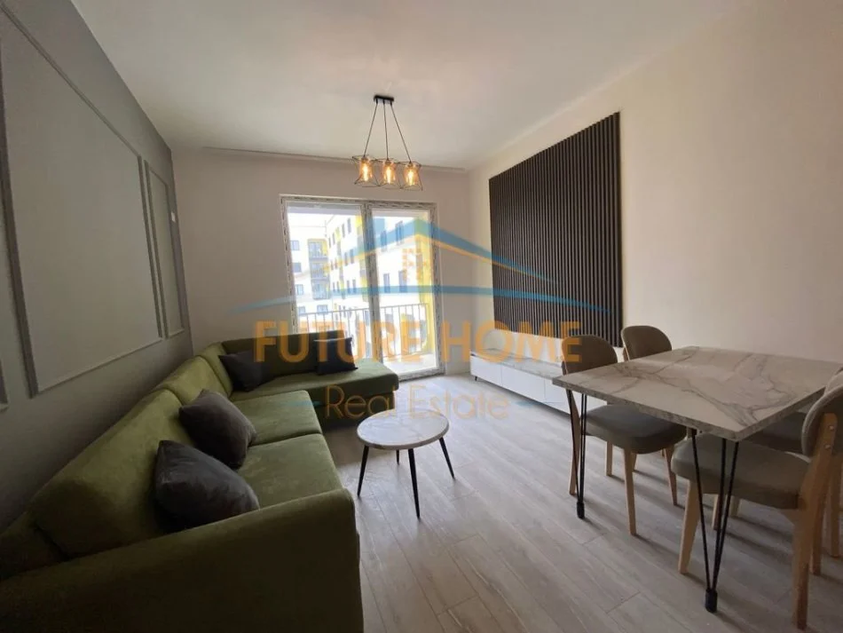 Tirane, shes apartament 2+1+Ballkon Kati 8, 132 m² 190.000 € (Yzberisht)