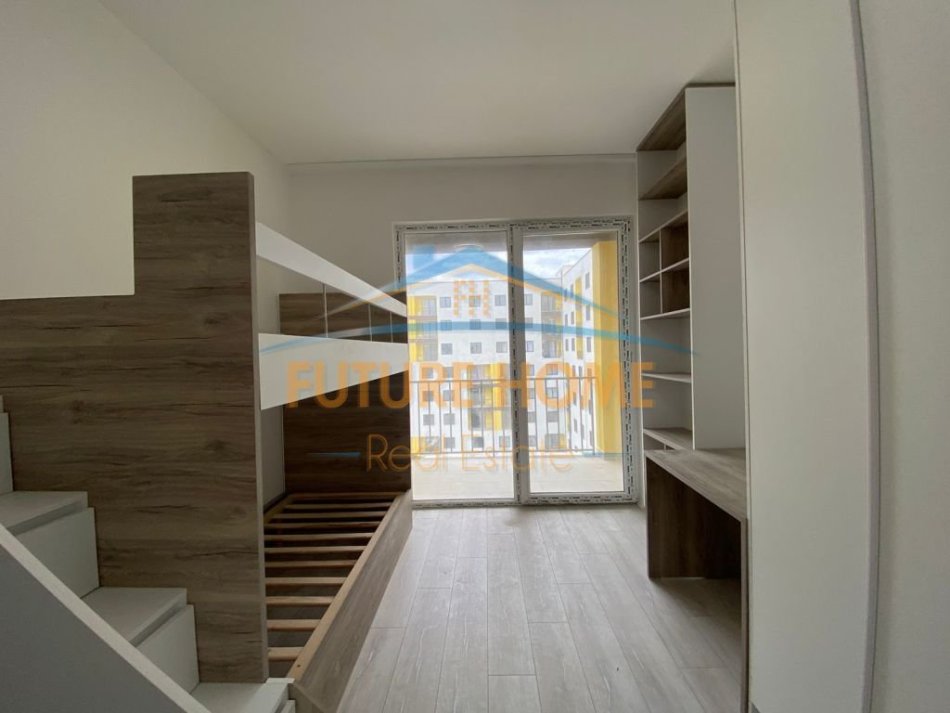Tirane, shes apartament 2+1+Ballkon Kati 8, 132 m² 190.000 € (Yzberisht)