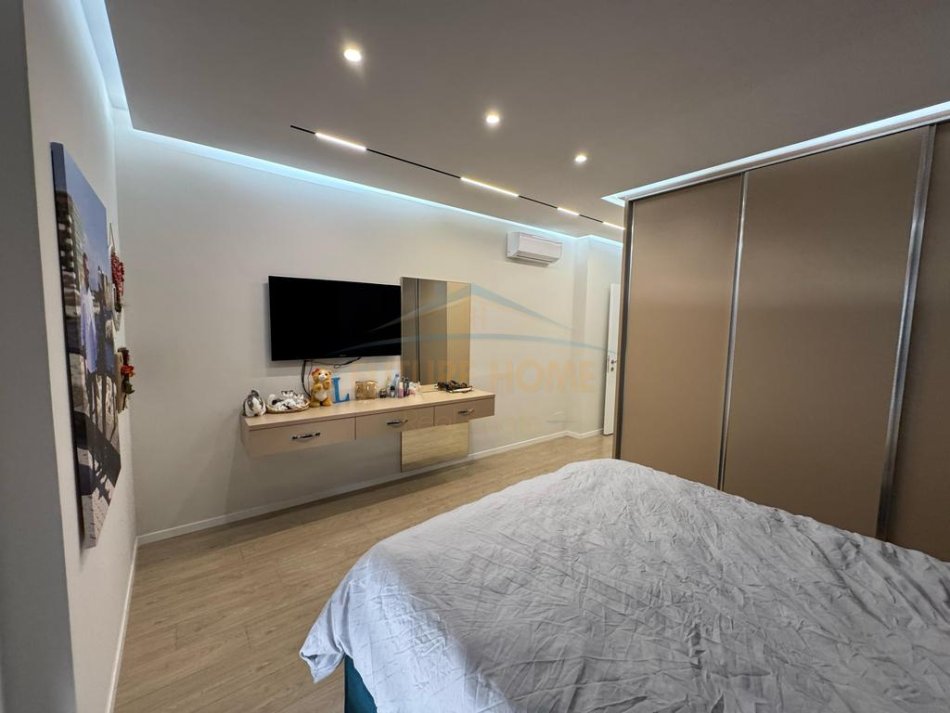 Tirane, shitet apartament 2+1+Ballkon Kati 2, 110 m² 265.000 € (KODRA E DIELLIT)