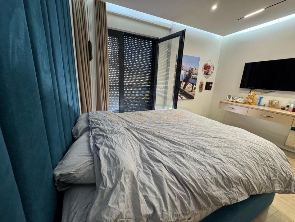 Tirane, shitet apartament 2+1+Ballkon Kati 2, 110 m² 265.000 € (KODRA E DIELLIT)