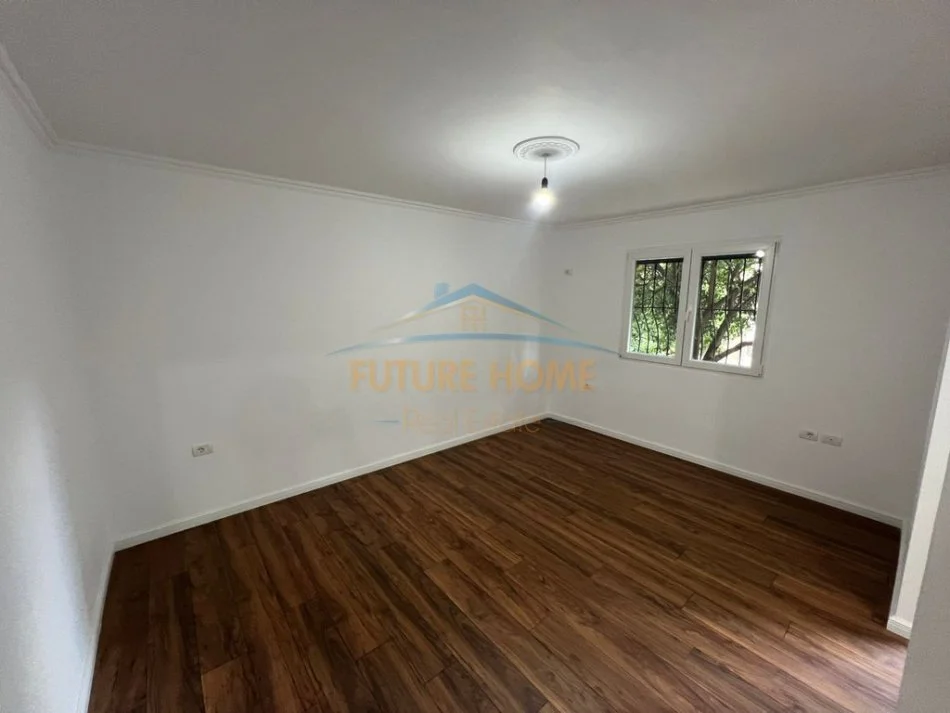 Tirane, shitet apartament 1+1 Kati 1, 62 m² (Pallati me Shigjeta)