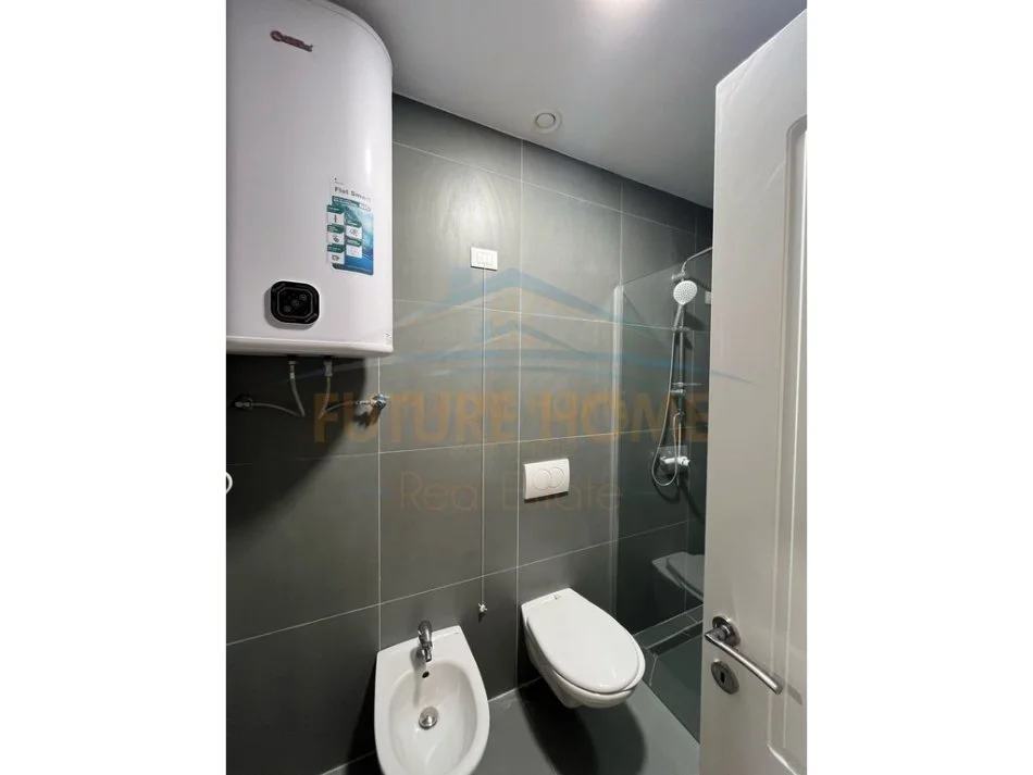 Tirane, shitet apartament 2+1 Kati 5, 130 m² 410.000 € (Liqeni Artificial)
