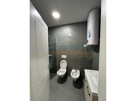 Tirane, shitet apartament 2+1 Kati 5, 130 m² 410.000 € (Lake View Residence)