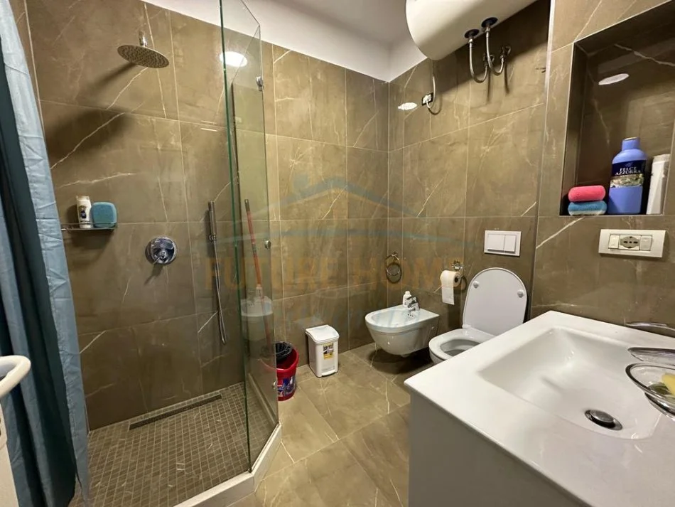 Tirane, shitet garsonier Kati 2, 35 m² 110.000 € (9-Katëshet.)    AL52378