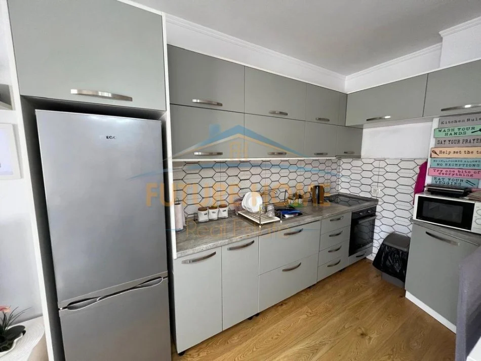 Tirane, shitet apartament 2+1+Ballkon Kati 6, 88 m² 102.000 € (Misto Mame)