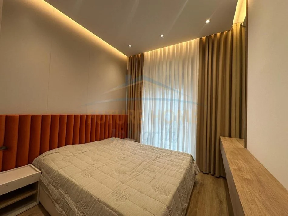 Tirane, jepet me qera apartament 1+1 Kati 3, 45 m² 400 € (Kompleks Oxa)