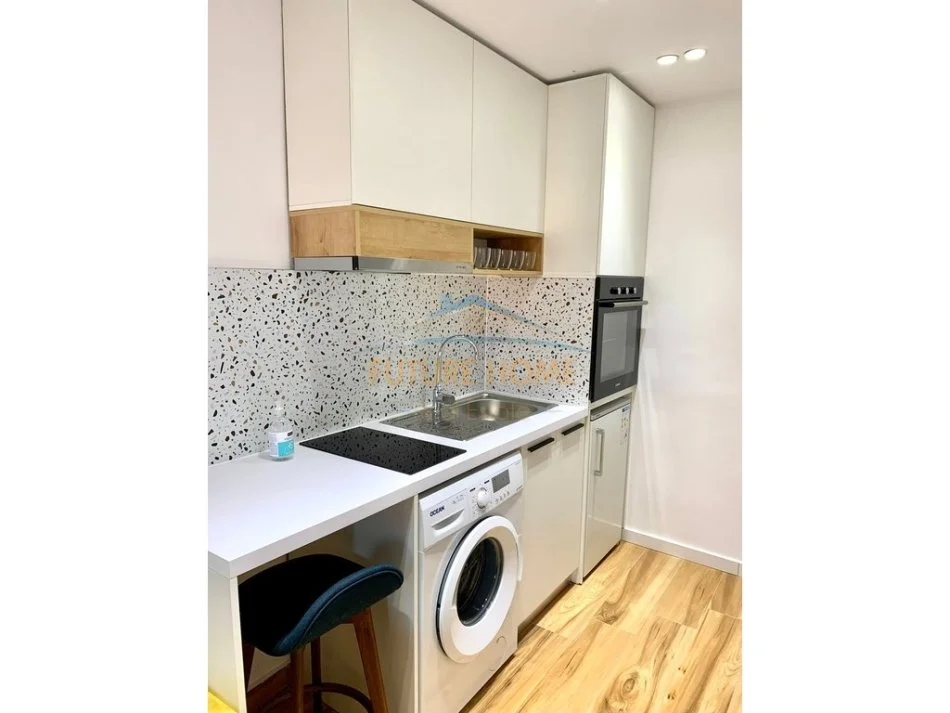 Tirane, shitet garsonier 1+1 Kati 4, 43 m² 143.000 € (mine peza)