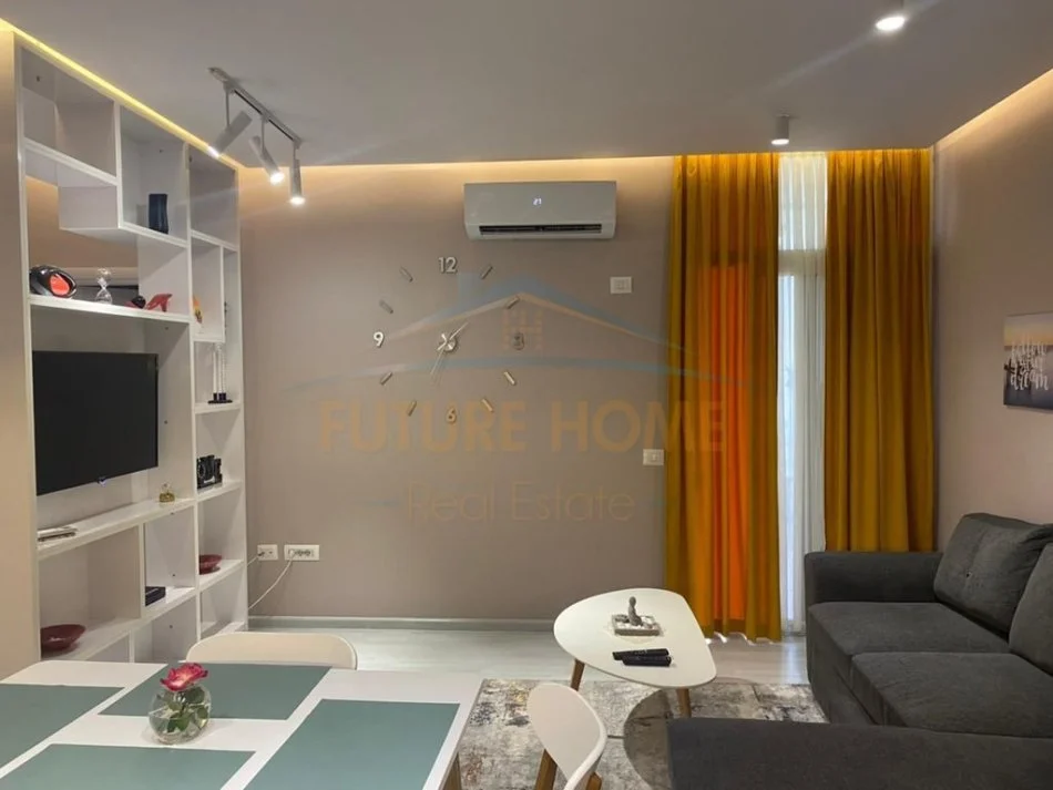 Tirane, jepet me qera apartament 1+1 Kati 8, 71 m² 600 € (Rruga Panorama,Stacioni i Trenit)