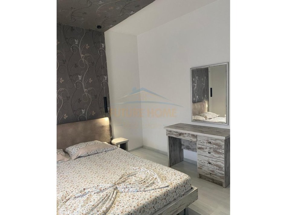 Tirane, jepet me qera apartament 1+1 Kati 8, 71 m² 600 € (Rruga Panorama,Stacioni i Trenit)