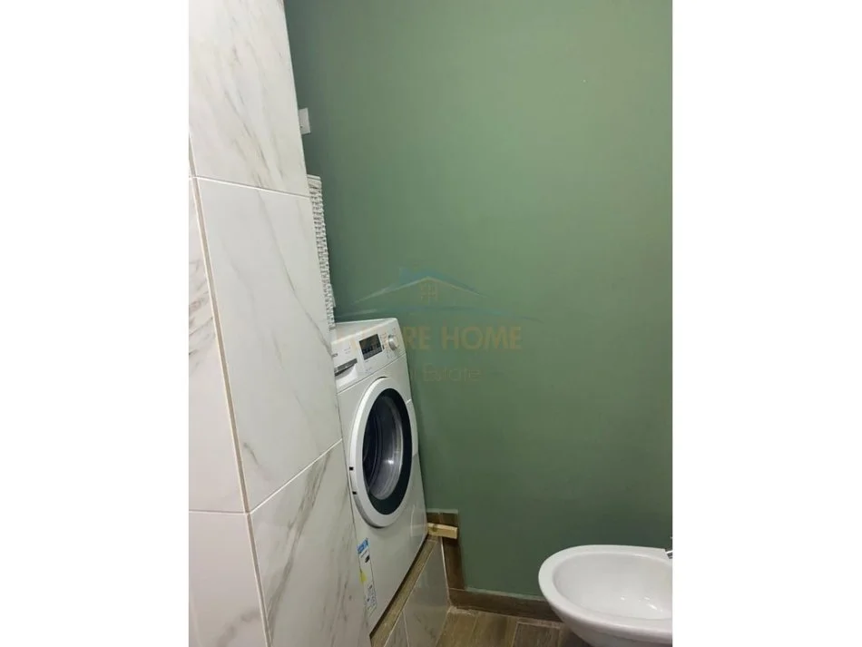 Tirane, jap me qera apartament 1+1 Kati 8, 71 m² 600 € (STACIONI I TRENIT)