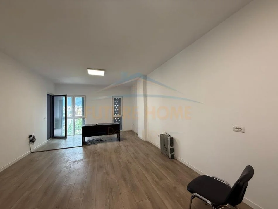 Tirane, jepet me qera apartament 2+1 Kati 6, 89 m² 550 € (5 Maj)