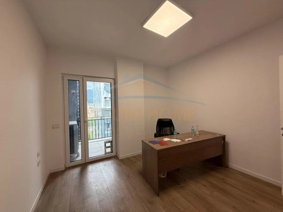 Tirane, jepet me qera apartament 2+1 Kati 6, 89 m² 550 € (5 Maj)