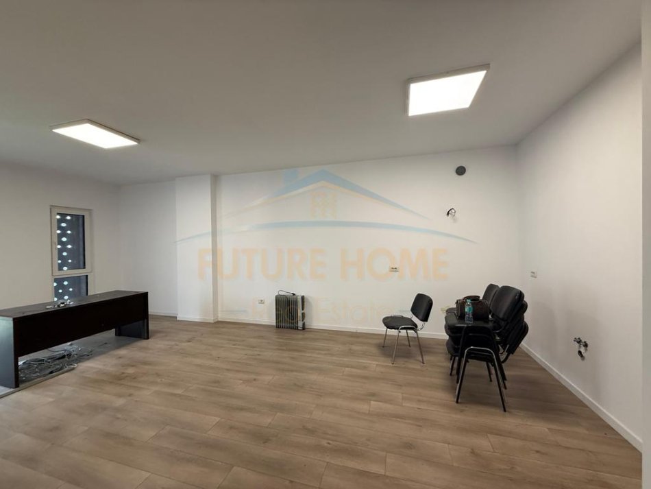 Tirane, jepet me qera apartament 2+1 Kati 6, 89 m² 550 € (5 Maj)