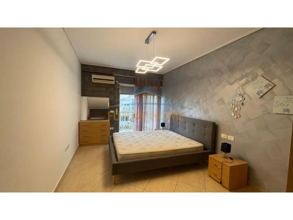 Tirane, shitet apartament 2+1 Kati 4, 98 m² 152.000 € (Rruga Ylbere Bylykbashi)