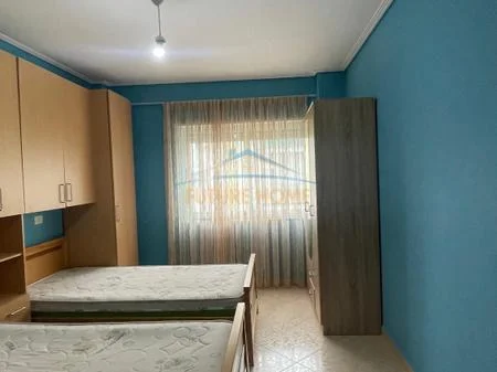 Shitet, Apartament 2+1+ Garazh, Ish-Parku i Autobusave, Tirane. AREA53187