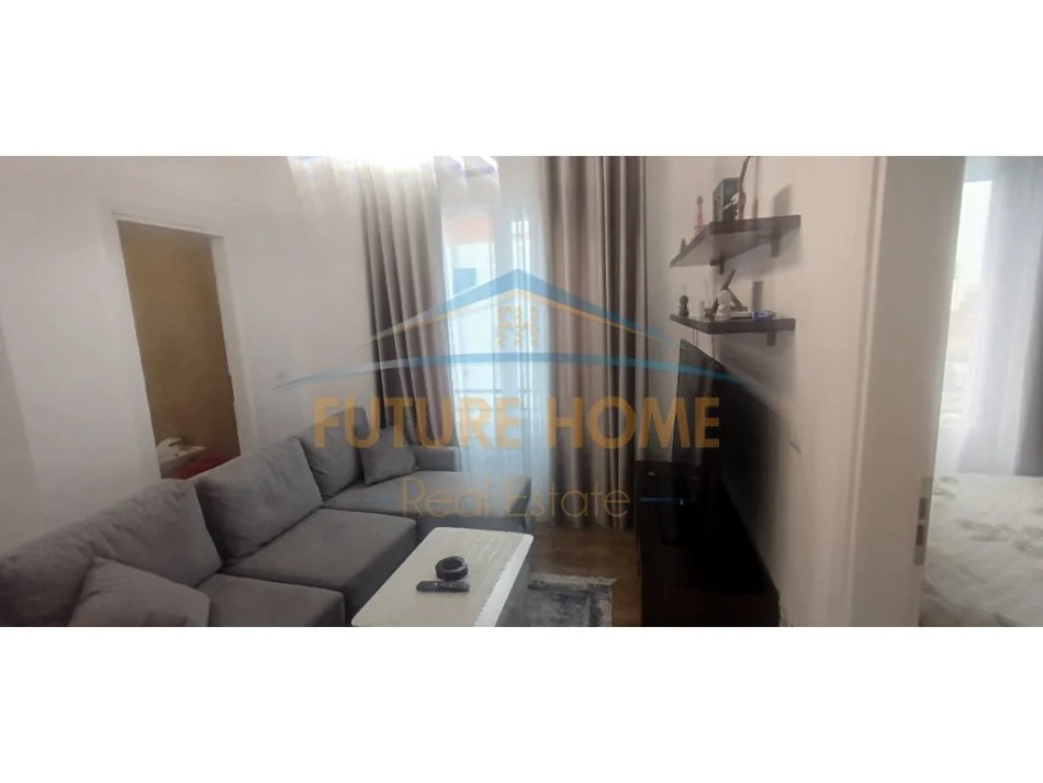Tirane, jepet me qera apartament 2+1 Kati 5, 68 m² 500 € (Selite)