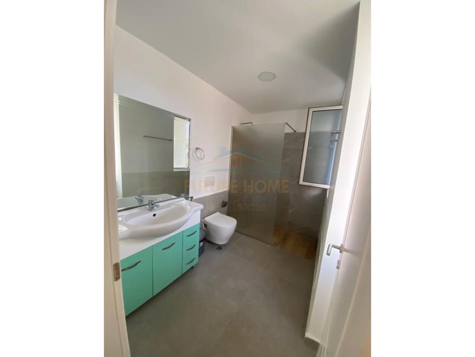Tirane, jepet me qera apartament 2+1 Kati 3, 125 m² 600 € (Qytet Studenti)