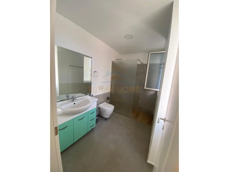 Tirane, jap me qera Vile 2+1 Kati 3, 125 m² 600 € (QYTET STUDENTI)