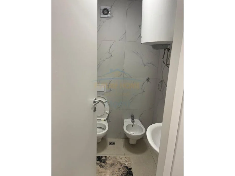 Tirane, jepet me qera apartament 2+1 Kati 3, 94 m² 750 € (Don Bosko)