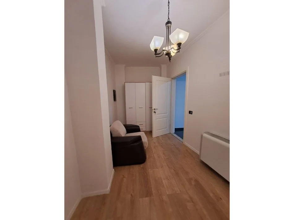 Tirane, jepet me qera apartament Kati 1, 40 m² 400 € 