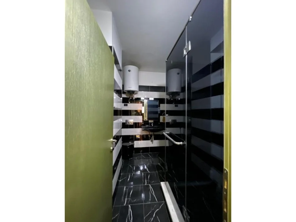 Tirane, shitet apartament 2+1 Kati 3, 101 m² 165.000 € (Rruga Kodra e Diellit)