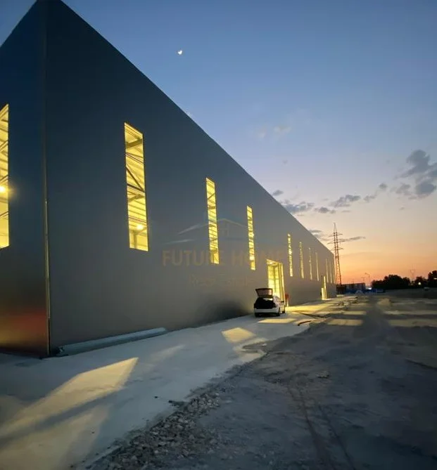 Tirane, shitet magazine Kati 2, 1.300 m² 3.000.000 € (autosdrada tirana durres)