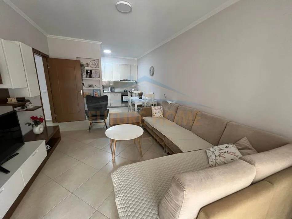 Tirane, shitet apartament 1+1 Kati 3, 68 m² 105.000 € (Misto Mame)