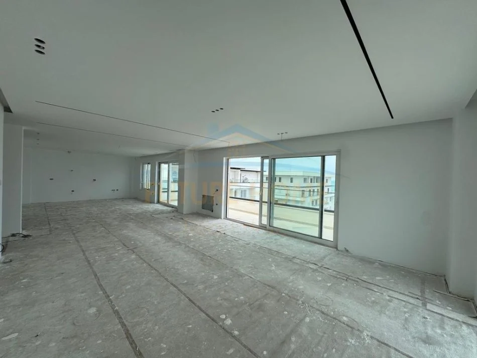 Durres, shitet apartament+verande | Penthouse 2+1+Aneks+Ballkon Kati 8, 562 m² (Qerret,Kavaje)