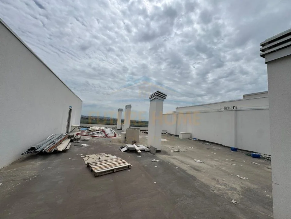 Durres, shitet apartament+verande | Penthouse 2+1+Aneks+Ballkon Kati 8, 562 m² (Qerret,Kavaje)