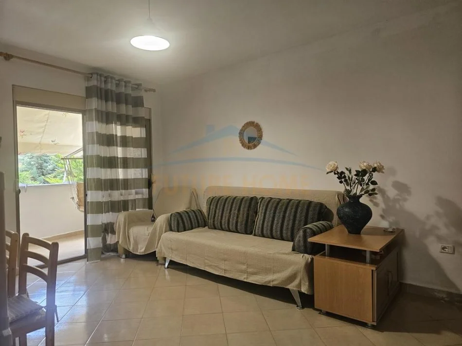 Durres, jepet me qera apartament 1+1+Ballkon Kati 1, 65 m² 320 € (Golem)